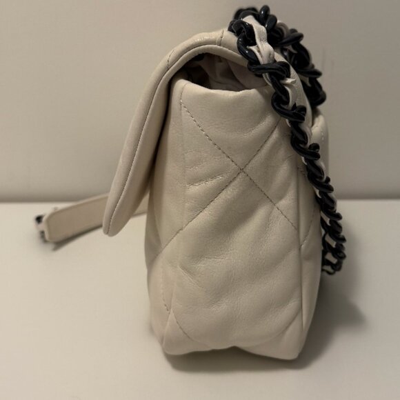 Chanel 19' Small - White Lambskin Leather - Picture 2 of 6